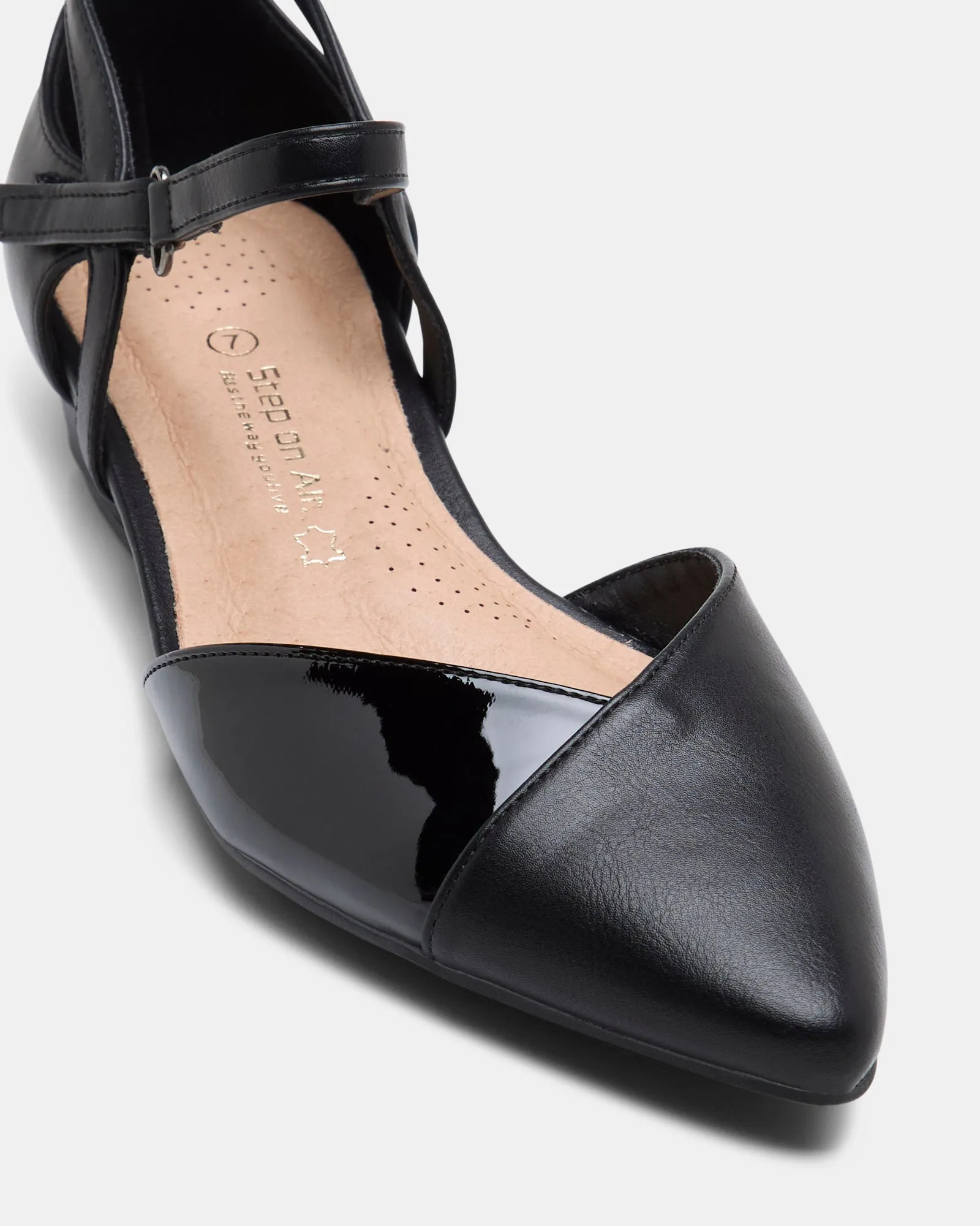 Abbey Black/Noir Verni
