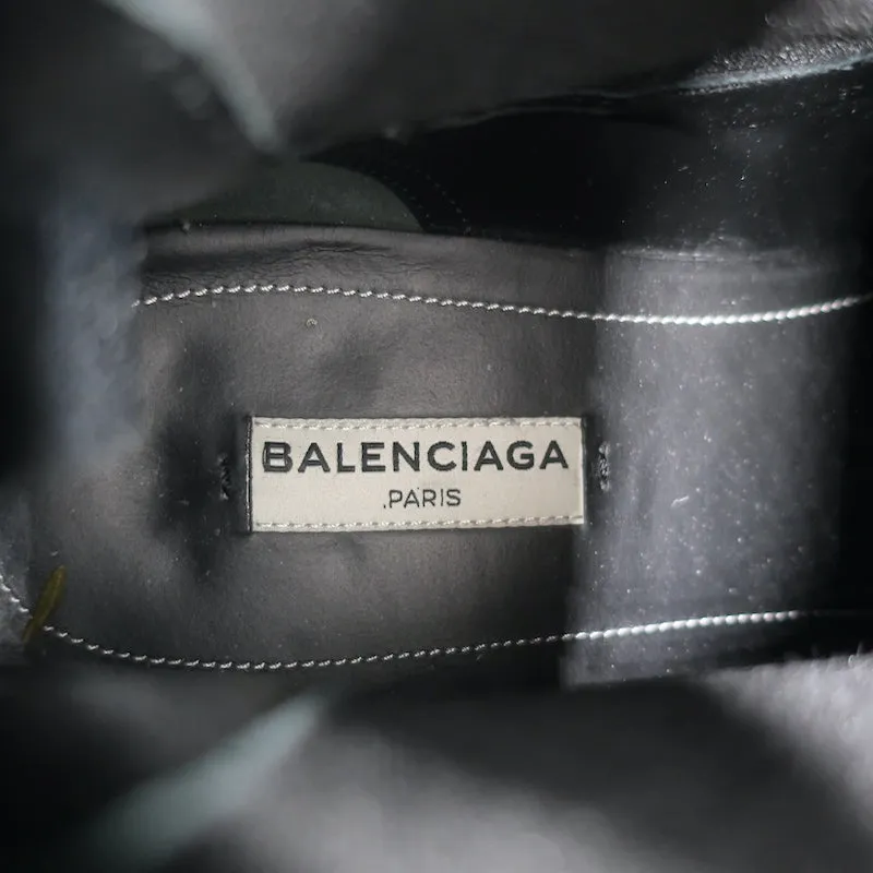 Balenciaga Bottes Chelsea Wingtip en Suède Gris Taille 39.5 Bottes Plate à la Cheville
