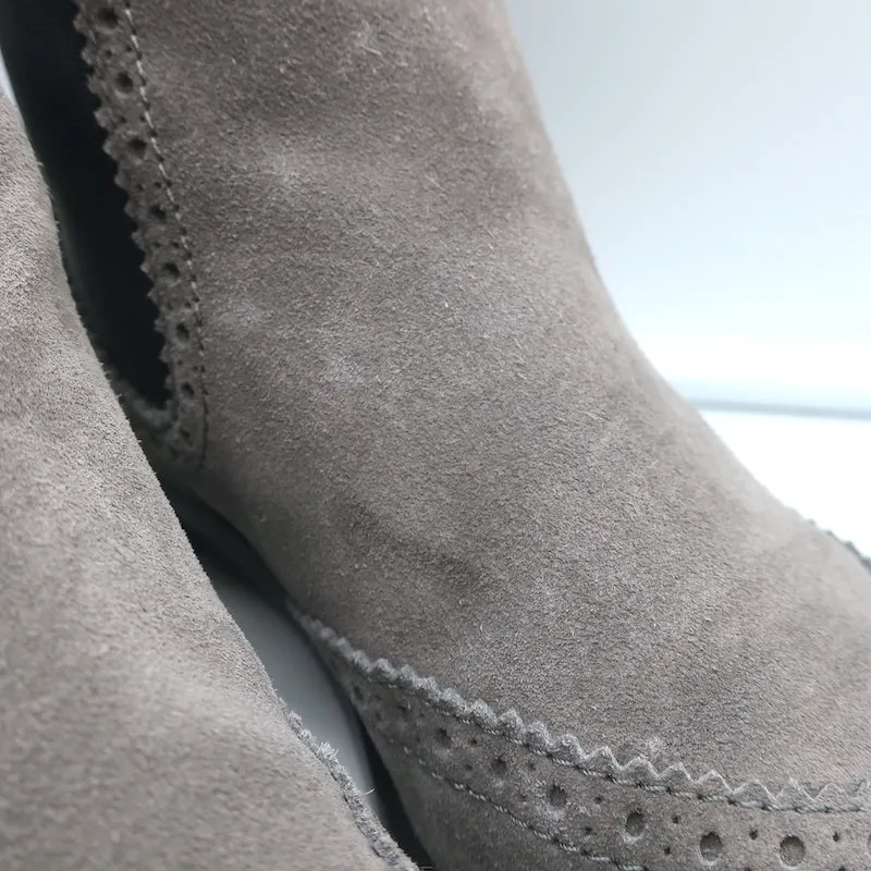 Balenciaga Bottes Chelsea Wingtip en Suède Gris Taille 39.5 Bottes Plate à la Cheville