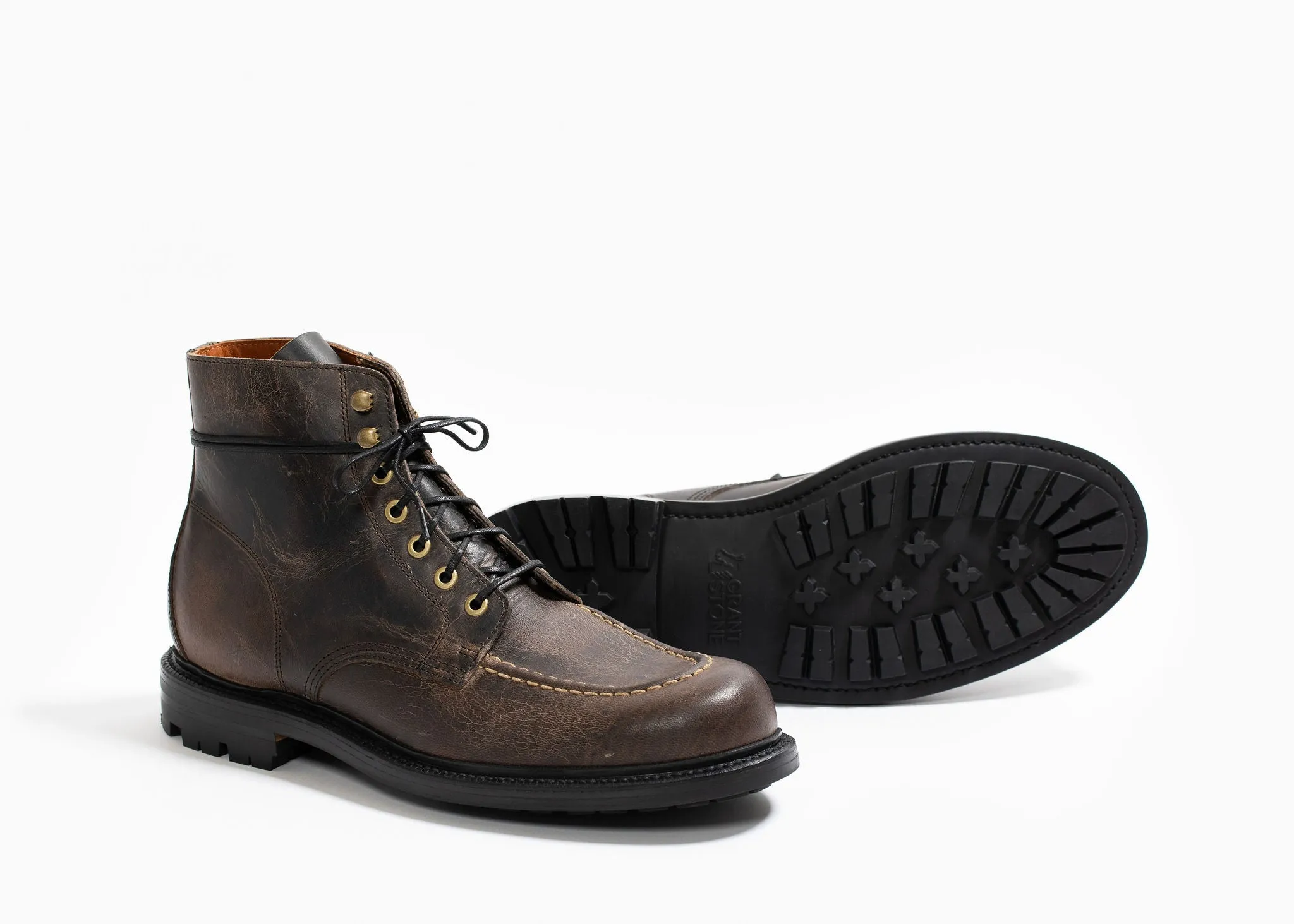 Botte en laiton noir ciré en daim