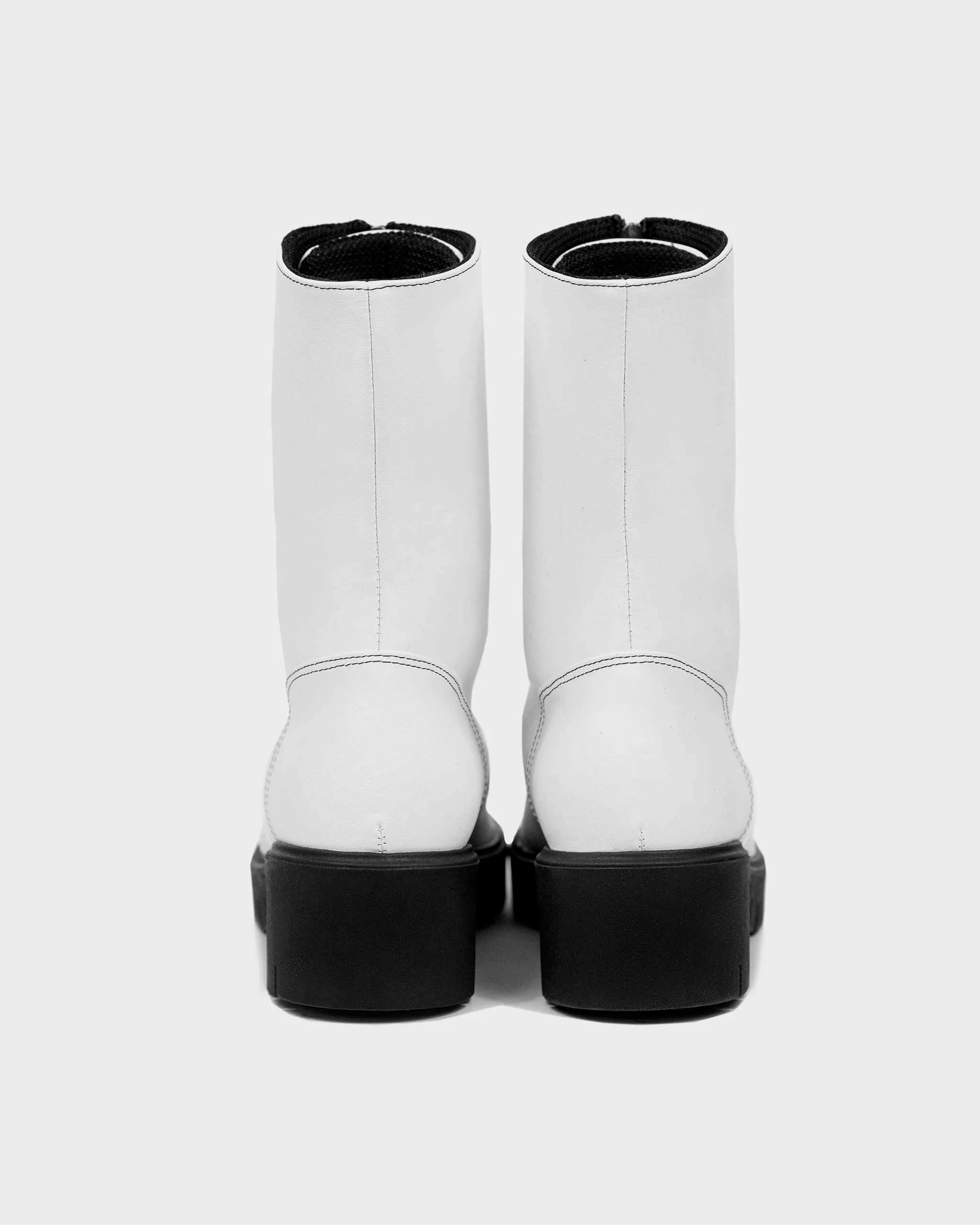 Bottes vegan en cuir de cactus Cyber Desserto® | Blanc