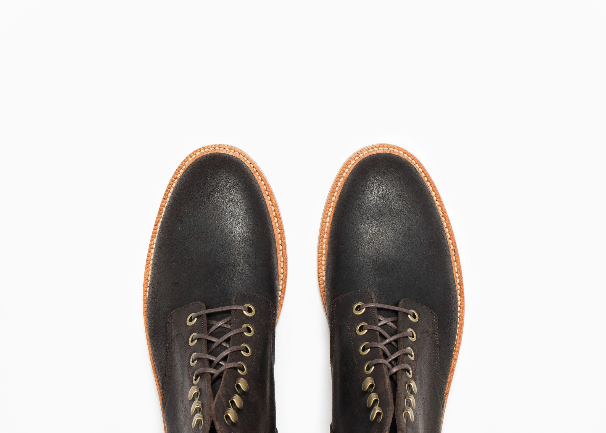 Diesel Boot Earth Commander Ciré