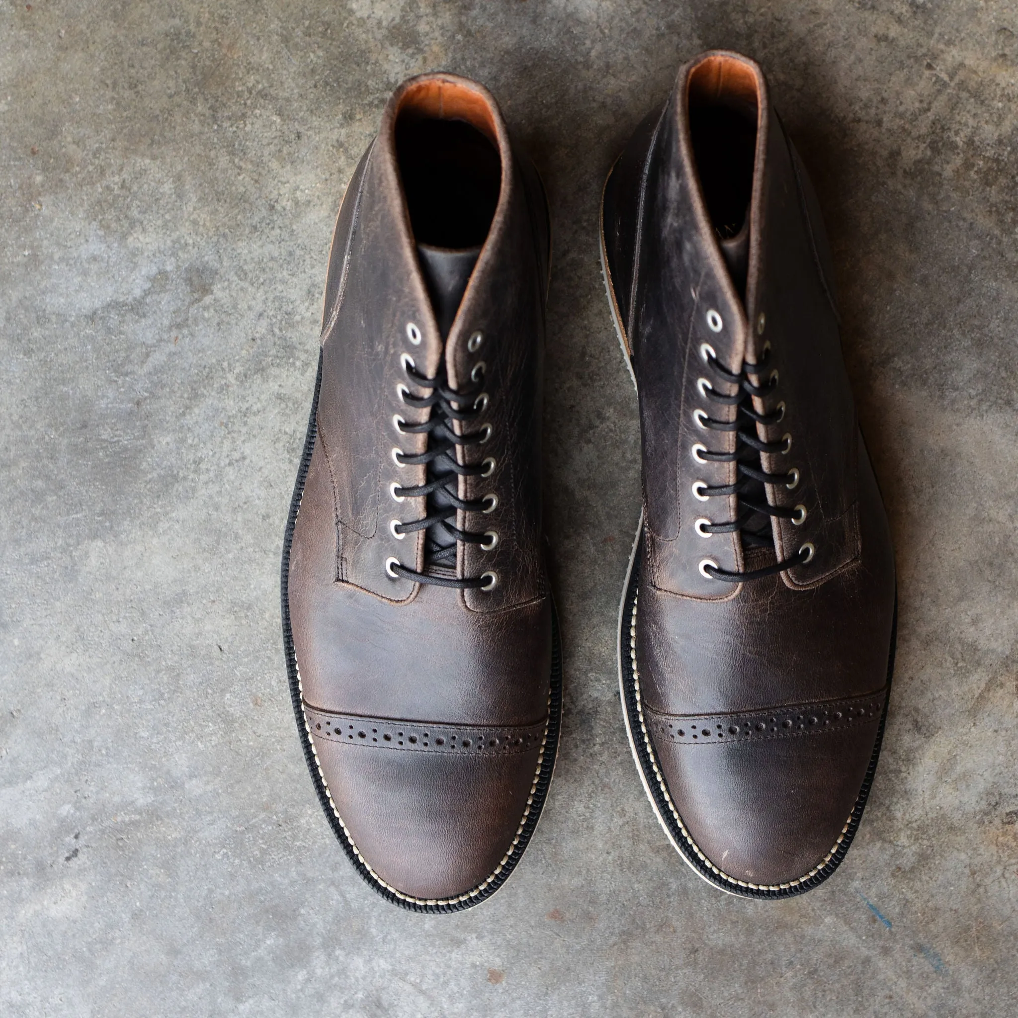 Bottes Garrison en daim noir ciré