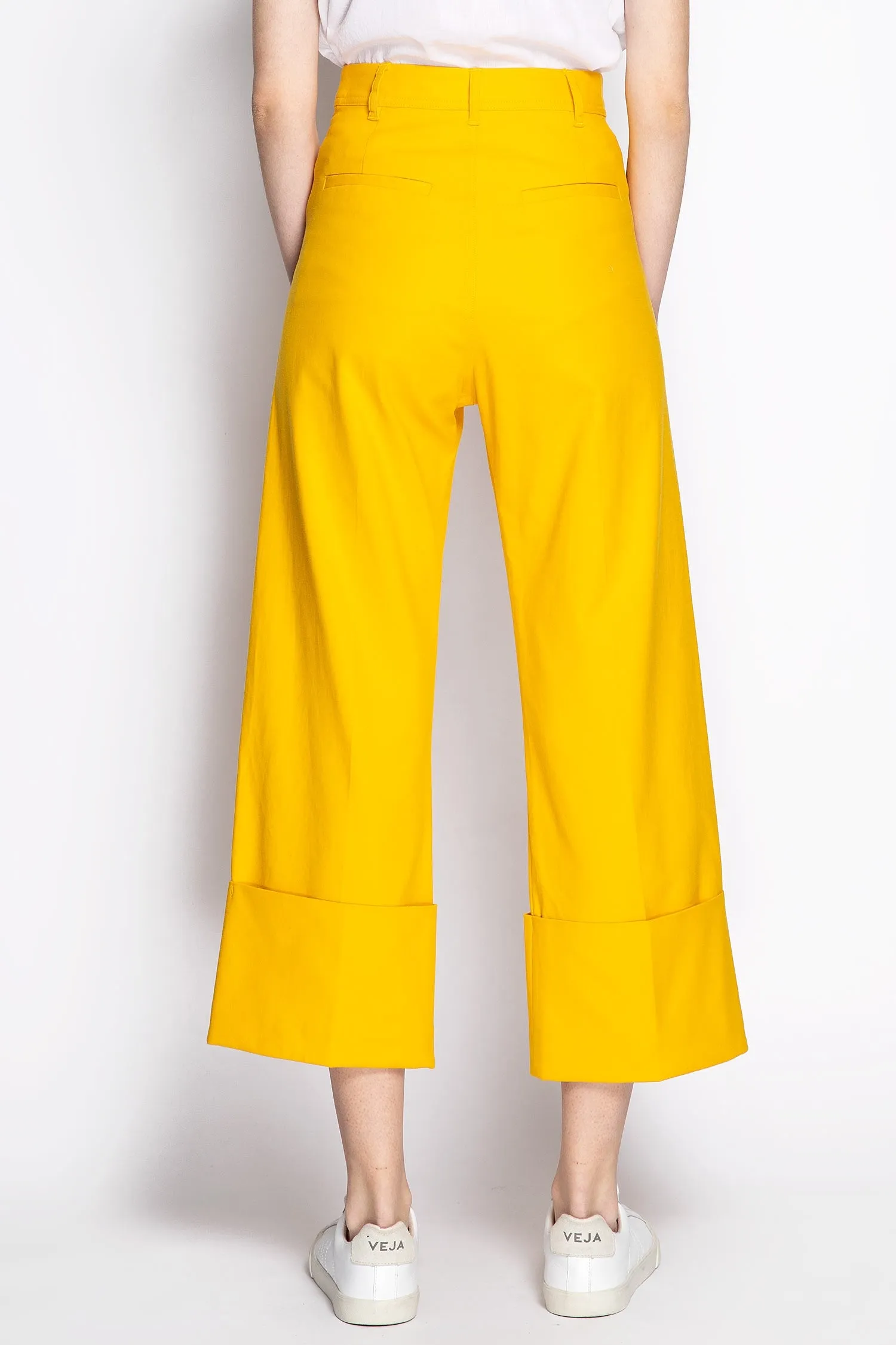 Pantalon large à taille haute avec revers