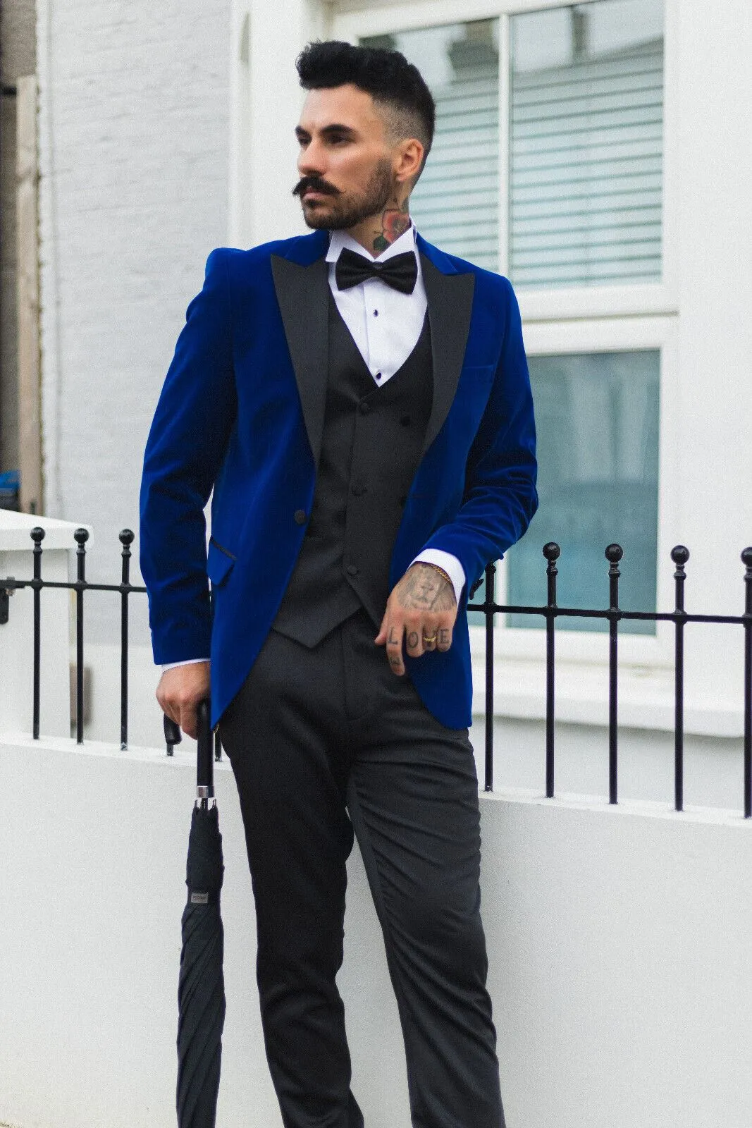 Veste de smoking en velours bleu pour homme