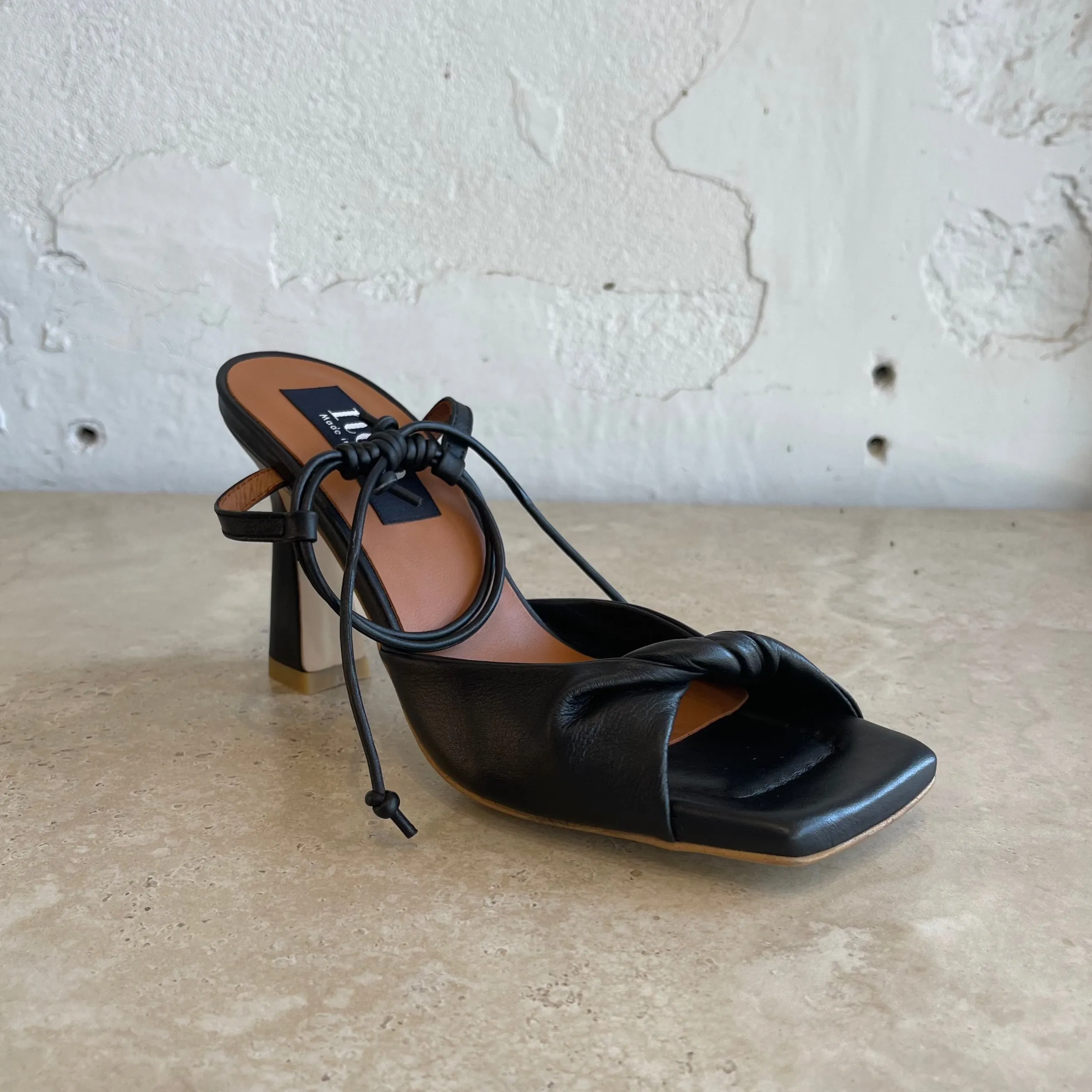 Neo 23055 Noir - DERNIÈRE PAIRE taille 36 Chaussures_Neo