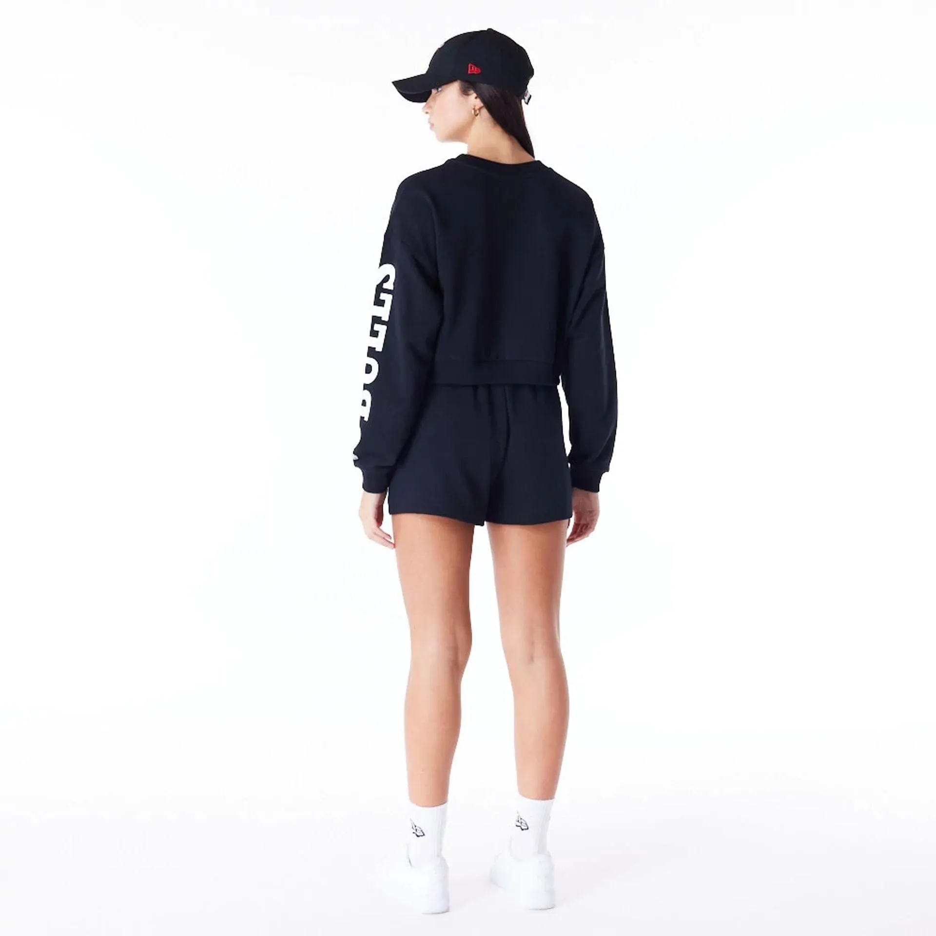 Sweatshirts et Hoodies New Era Chicago Bulls Femmes NBA Wordmark Noir Sweatshirt Court à Col Rond