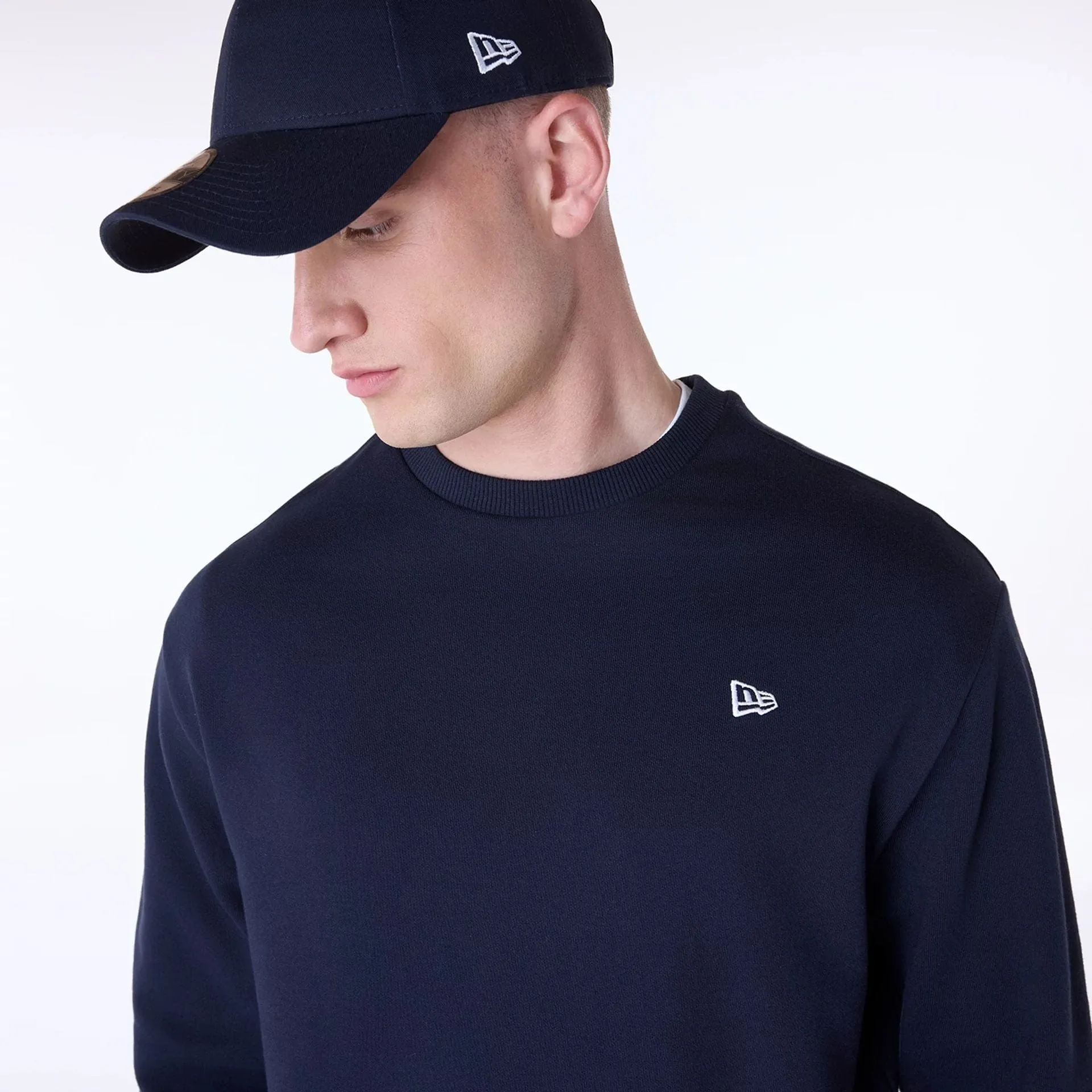 Sweatshirts et Hoodies New Era Pull New Era Essential Navy à col rond