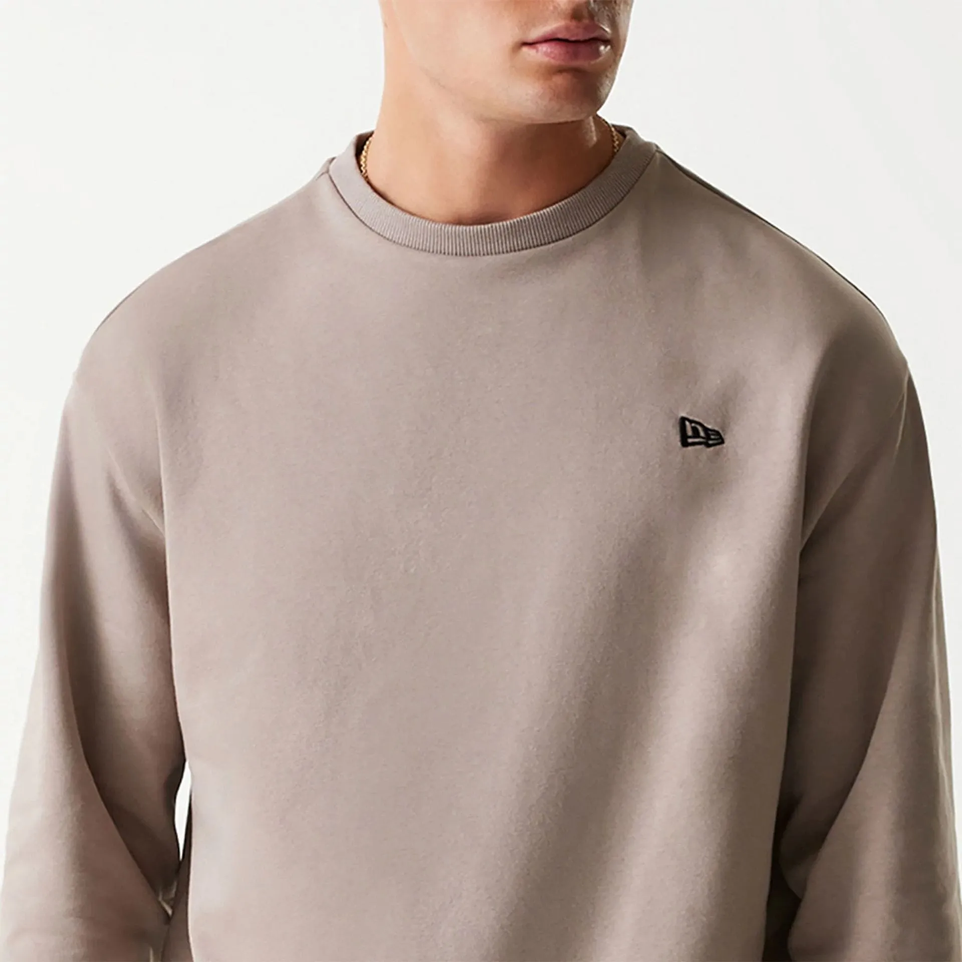 Sweats à capuche et pulls New Era Pull New Era Essential pastel marron col rond oversized