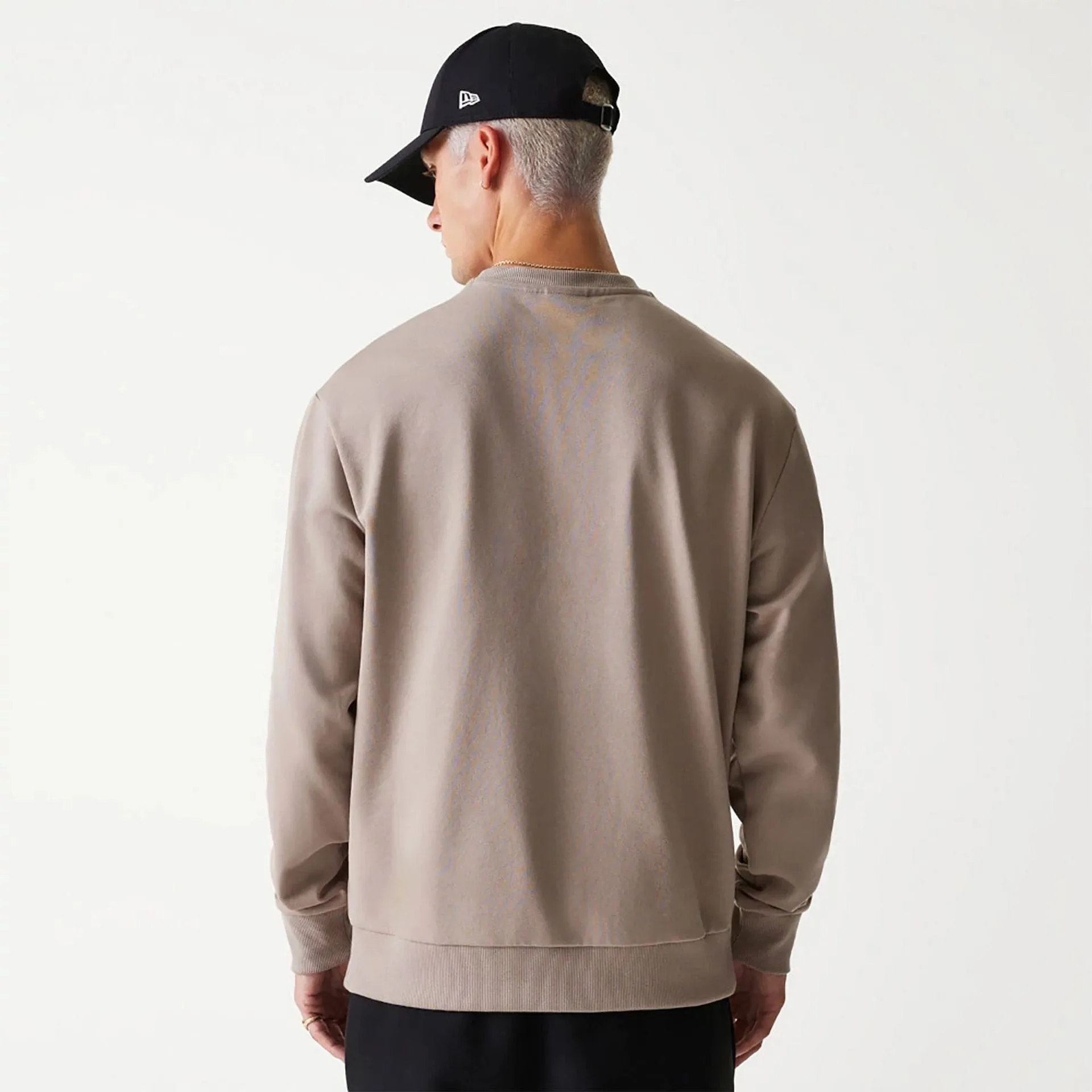 Sweats à capuche et pulls New Era Pull New Era Essential pastel marron col rond oversized