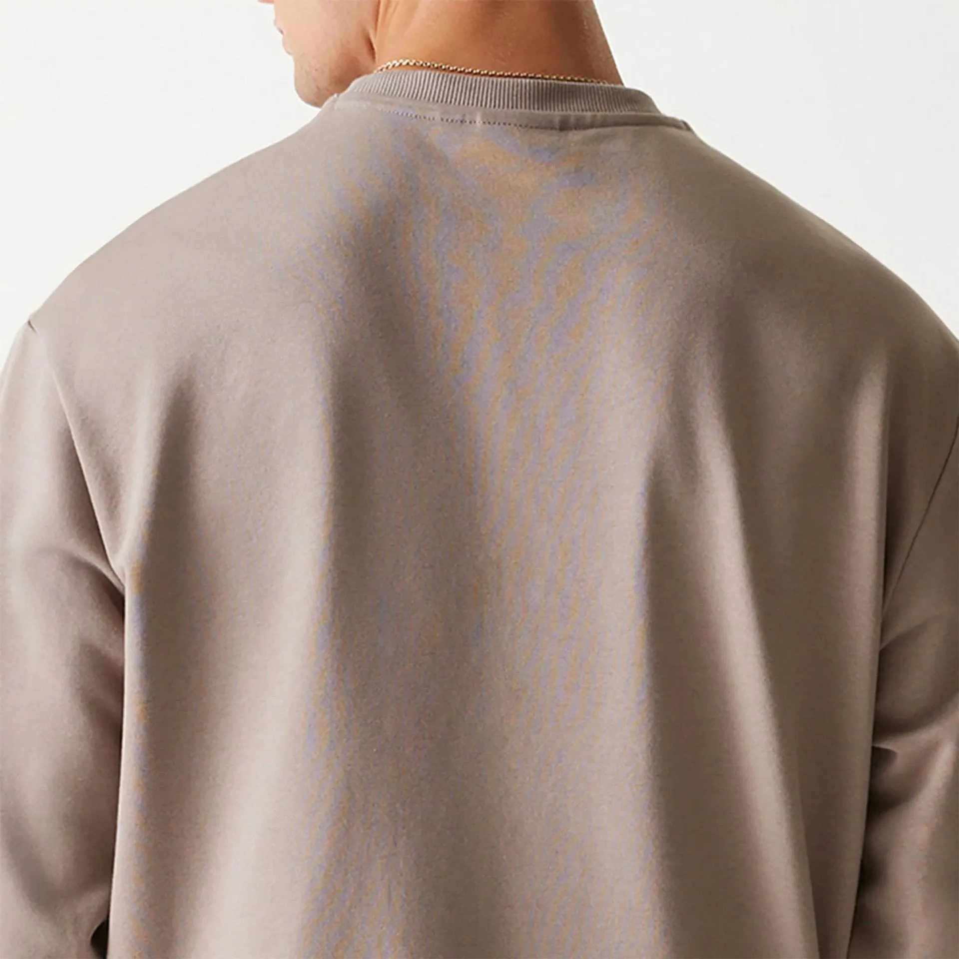 Sweats à capuche et pulls New Era Pull New Era Essential pastel marron col rond oversized