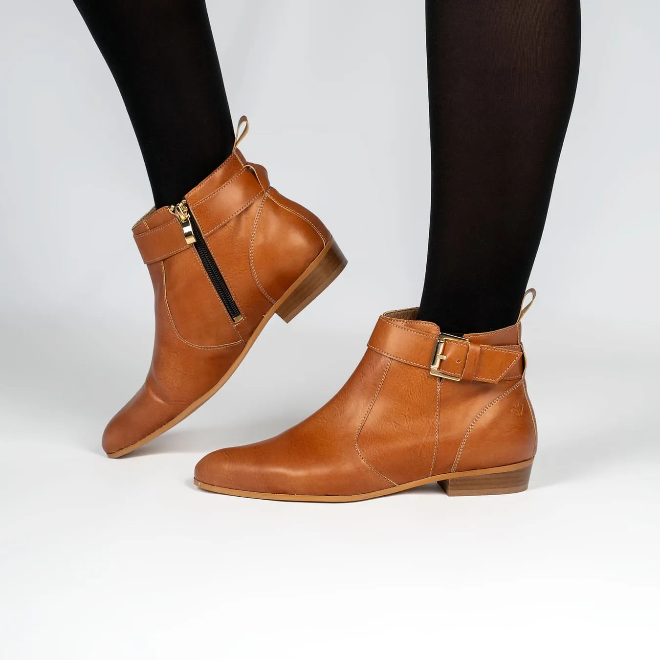 Bottes à boucle en similicuir végan Olympe pour femmes | Camel