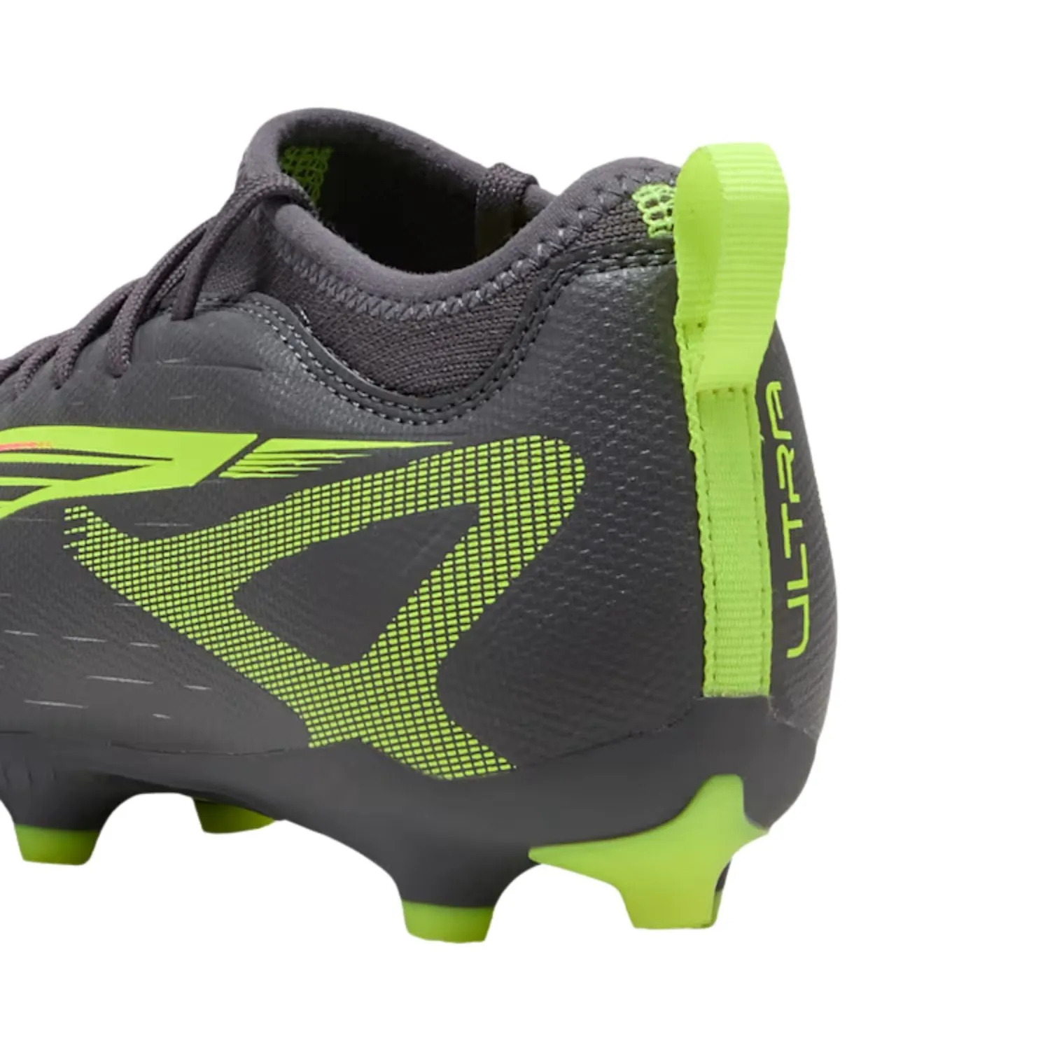 Crampons Puma Junior Ultra 5 Match pour terrains durs/synthétiques
