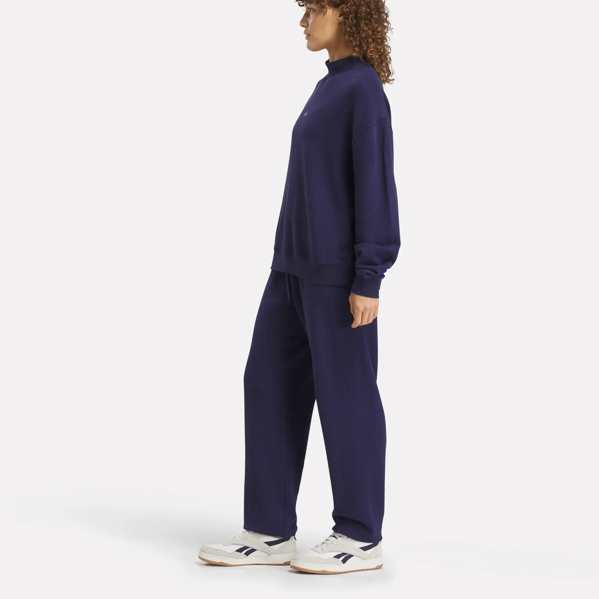 Vêtements Reebok pour Femmes Sweat-shirt Classique Léger Reebok x SET