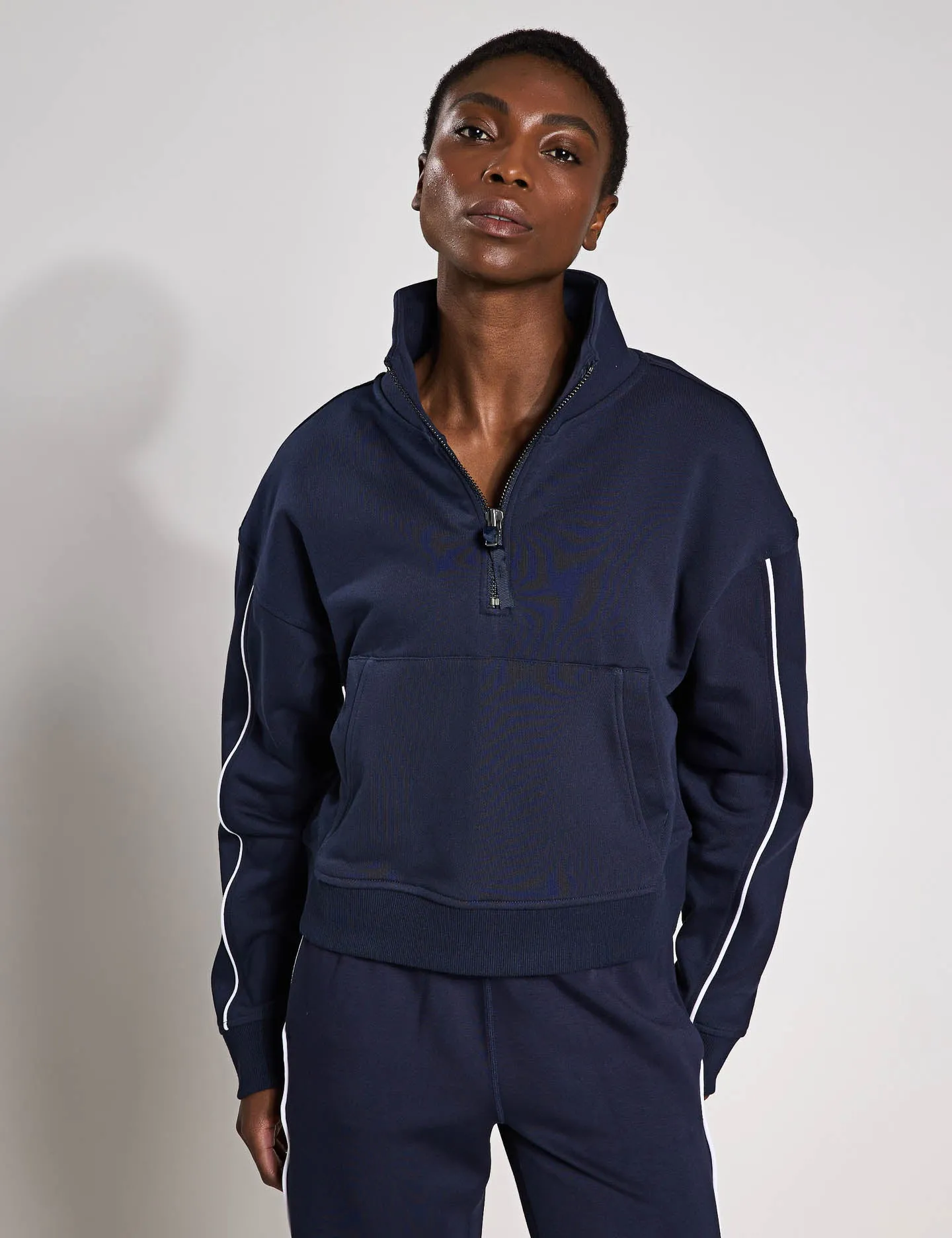 Rihanna Sweat - Bleu marine/Passementerie blanche