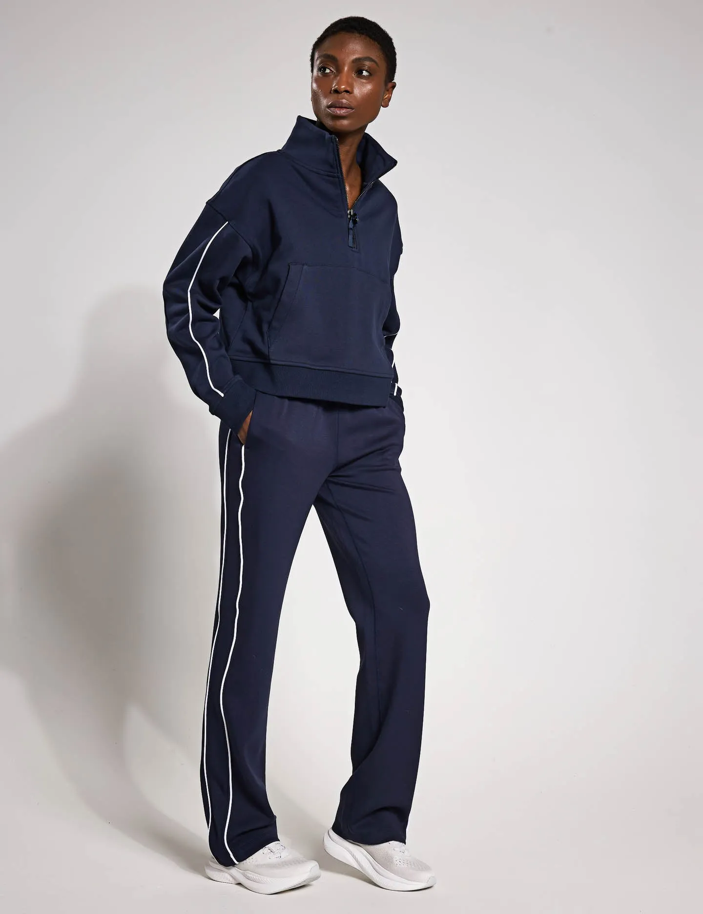 Rihanna Sweat - Bleu marine/Passementerie blanche