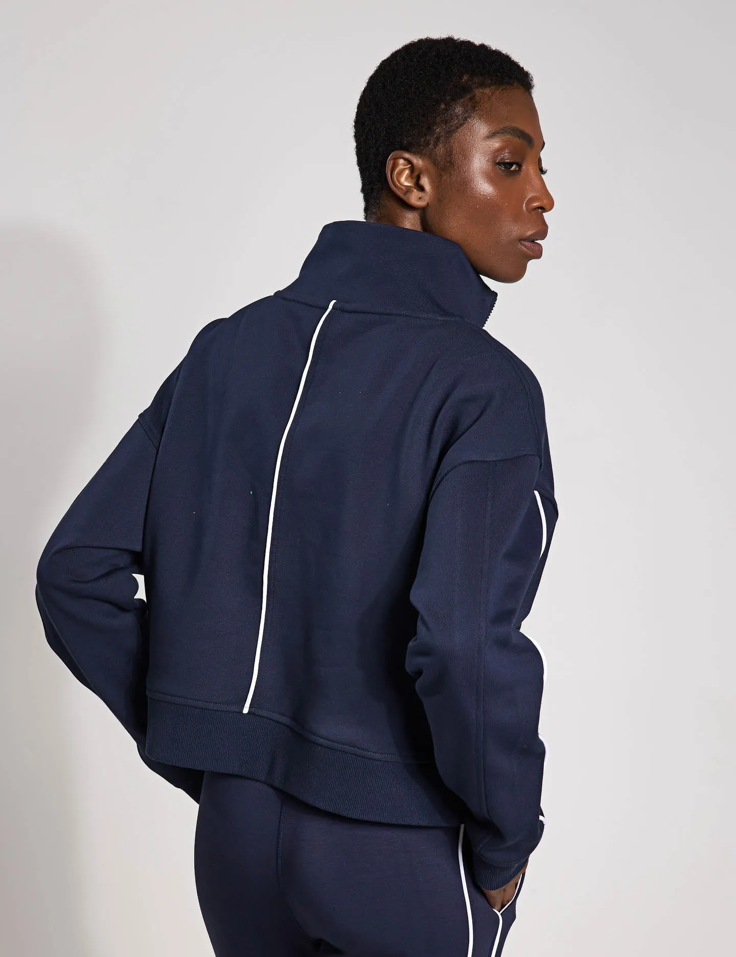 Rihanna Sweat - Bleu marine/Passementerie blanche