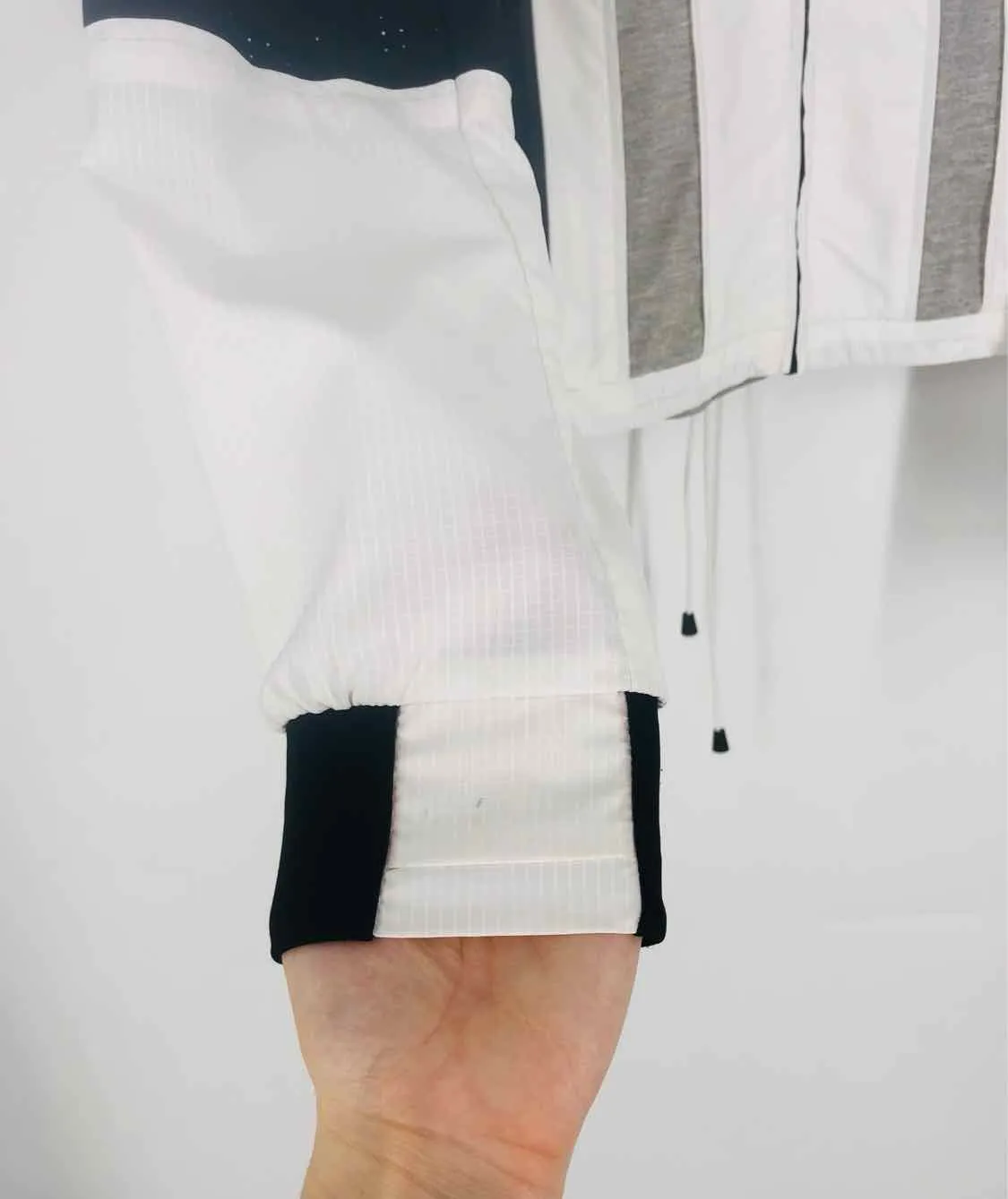 Veste designer à panneaux taille M Blanc/Noir/Gris