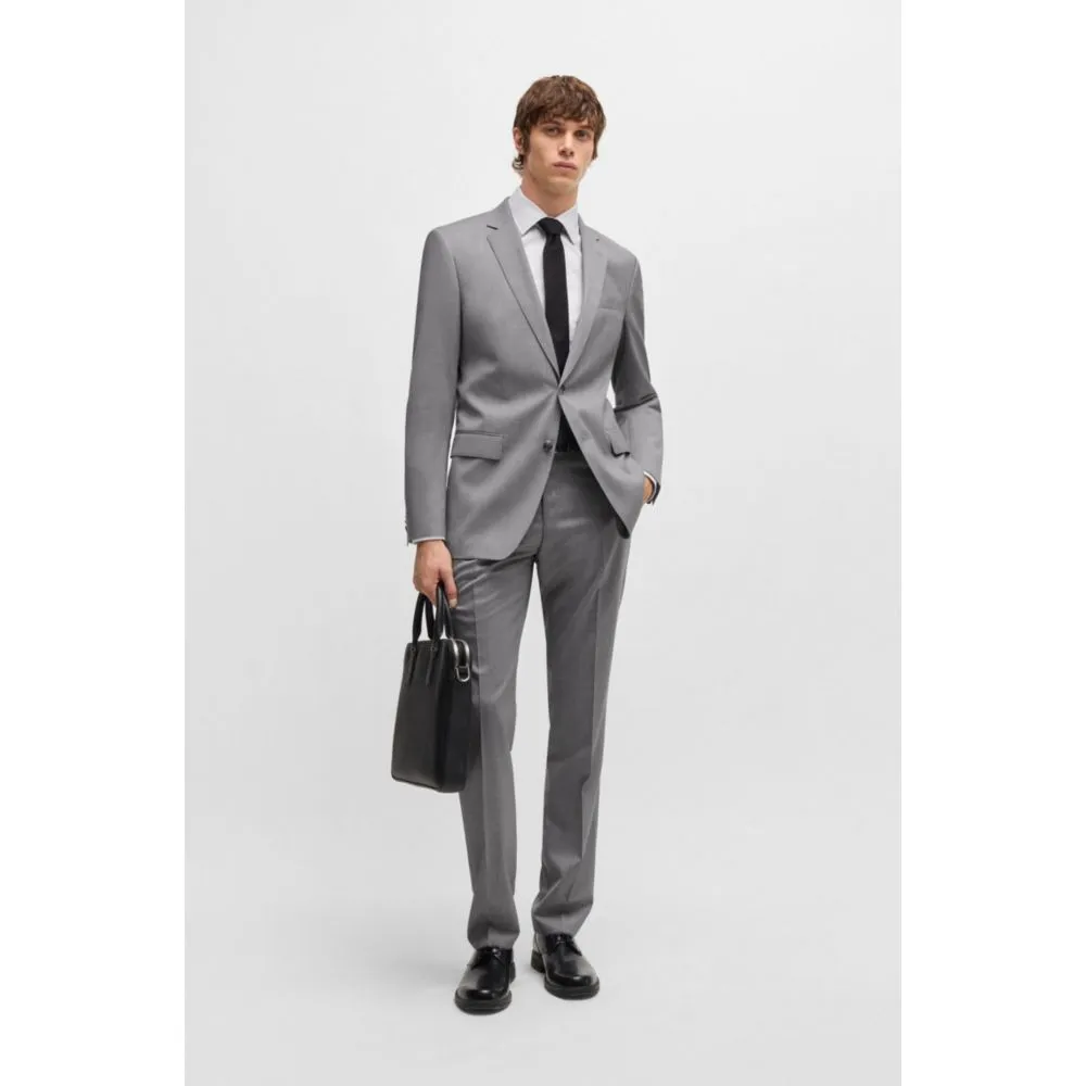 Costume ajusté en serge de laine performante