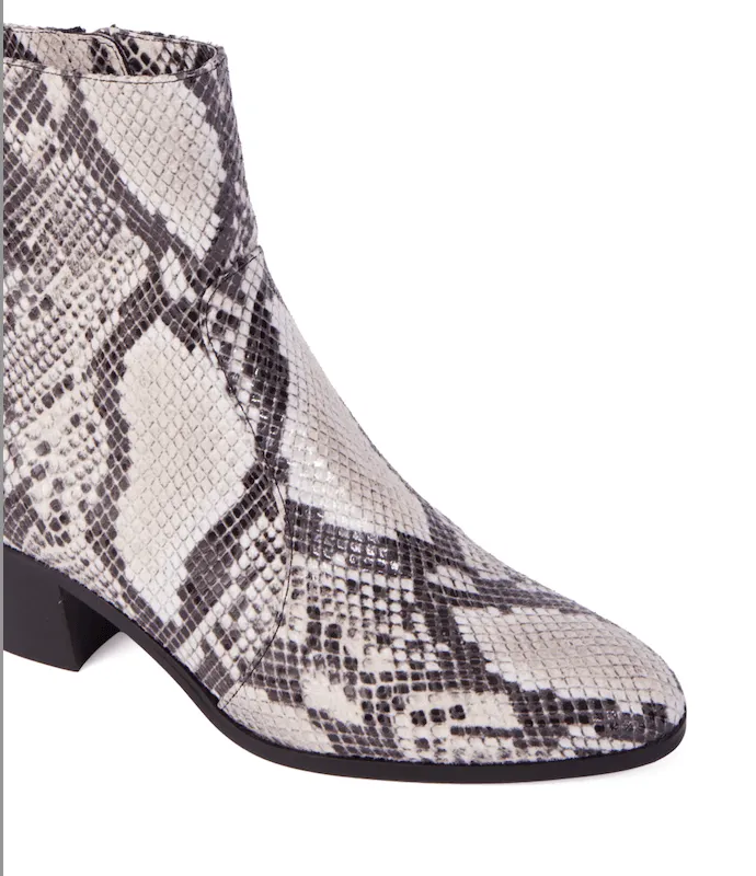Bottes véganes Steffy à talons bas en simili-cuir | Python