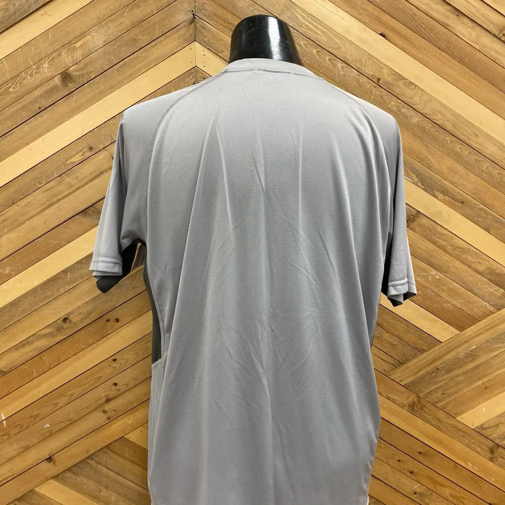 The North Face The North Face - T-shirt de performance pour homme - Prix de détail conseillé 55 $ : gris clair-homme-LG