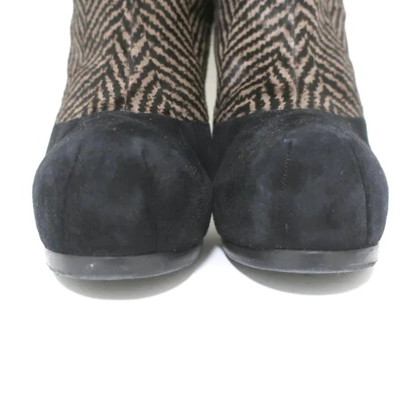 Bottes chelsea Yves Saint Laurent Tribtoo en daim noir et poil de poney imprimé taille 38.5